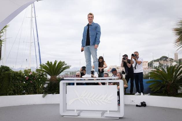 Cannes - En Fanfare Photocall Pierre Lottin attend the En Fanfare (The Marching Band) photocall at the 77th annual Cannes Film Festival at Palais des Festivals on May 20, 2024 in Cannes, France. Photo by Shootpix ABACAPRESS.COM Cannes France  Copyright: xShootpix ABACAx
