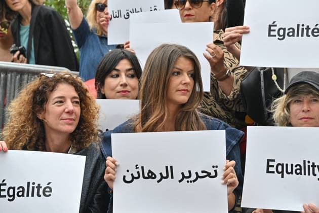Cannes 2024 Demonstration Guerrieres De La Paix Hanna Assouline at a feminist demonstration for peace by Guerrieres de la Paix association (Warriors For Peace) during the 77th Cannes Film Festival in Cannes, France on May 20, 2024. Photo by Julien Reynaud APS-Medias ABACAPRESS.COM Cannes France  Copyright: xReynaudxJulien APS-Medias ABACAx