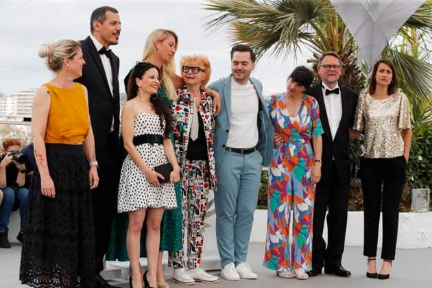 Apprendre photocall in Cannes CANNES, FRANCE - MAY 20: Elodie Vaulay, Mohamed Ameur, Halima Hocine, Sophie Axus, Claire Simon, Vincent Cardoso, Morgane Lecompte, Bertrand Quinet and Estelle Lavault at the Apprendre photocall at the 77th annual Cannes Film Festival at Palais des Festivals on May 20, 2024 in Cannes, France. CAP GOL GOL Cannes Provence-Alpes-Côte d Azur France Copyright: xRickxGold CapitalxPicturesx
