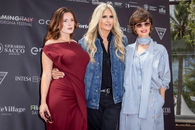 Photocall of the Filming Italy Sardegna Festival press conference at the Italian Pavilion at the Majestic Hotel on the sidelines of the 77th Cannes International Film Festival Bella Thorne, Tiziana Rocca and Paz Vega at the photocall of the Filming Italy Sardegna Festival press conference at the Italian Pavilion at the Majestic Hotel on the sidelines of the 77th Cannes International Film Festival, France, May 20, 2024 Olivier Borde bestimage Celebs attending a press conference for the Filming Italy Sardegna Festival 2024 at the 77th annual Cannes Film Festival at Italian Pavilion on May 20, 2024 in Cannes, France Manuele Mangiarotti IPA via ZUMA Press Bestimage Cannes France  Copyright: xOLIVIERxBORDEx xBESTIMAGExOLIVIERxBORDEx xBESTIMAGEx