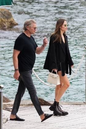 Natasha Poly At Eden Roc - Antibes Natasha Poly and Peter Bakker seen at the Cap Eden Roc hotel in Antibes, France, on May 20, 2024, during the Cannes Film Festival. Photo by ABACAPRESS.COM Antibes France  Copyright: xABACAx