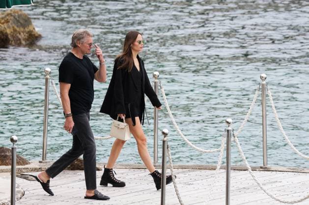 Natasha Poly At Eden Roc - Antibes Natasha Poly and Peter Bakker seen at the Cap Eden Roc hotel in Antibes, France, on May 20, 2024, during the Cannes Film Festival. Photo by ABACAPRESS.COM Antibes France  Copyright: xABACAx