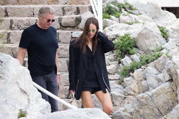 Natasha Poly At Eden Roc - Antibes Natasha Poly and Peter Bakker seen at the Cap Eden Roc hotel in Antibes, France, on May 20, 2024, during the Cannes Film Festival. Photo by ABACAPRESS.COM Antibes France  Copyright: xABACAx