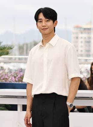 (240520) -- CANNES, May 20, 2024 -- Actor Jung Hae-In poses during a photocall for the film Veteran 2 at the 77th Cannes Film Festival in Cannes, southern France, May 20, 2024. ) FRANCE-CANNES-FILM FESTIVAL-VETERAN 2 GaoxJing 