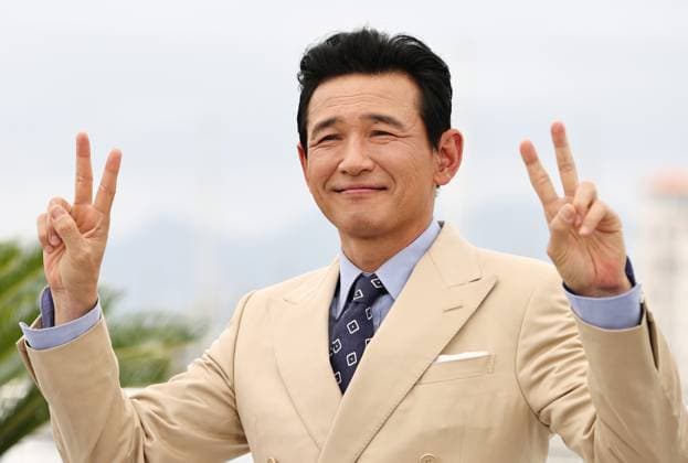 (240520) -- CANNES, May 20, 2024 -- Actor Hwang Jung-Min poses during a photocall for the film Veteran 2 at the 77th Cannes Film Festival in Cannes, southern France, May 20, 2024. ) FRANCE-CANNES-FILM FESTIVAL-VETERAN 2 GaoxJing 