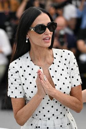 77eme Festival International du Film de Cannes Photocall du film 77th International Cannes Film Festival Photocall THE SUBSTANCE DEMI MOORE 305236 2024 05 20 Cannes France  Copyright: xSergexArnalx xStarfacex STAR_305236_010