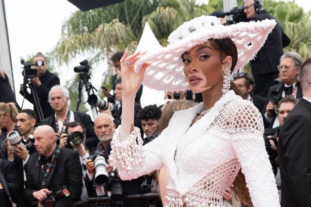 B MontÃ e des marches du film Â The Apprentice Â lors du 77eme Festival International du Film de Cannes Winnie Harlow MontÃ e des marches du film Â The Apprentice Â lors du 77eme Festival International du Film de Cannes, au Palais des Festivals Ã Cannes On may 20th 2024 Olivier Borde Bestimage Red carpet of the movie Â The Apprentice Â during the 77th Cannes International Film Festival at the Palais des Festivals in Cannes, France On may 20th 2024 Cannes France  Copyright: xOLIVIERxBORDEx xBESTIMAGExOLIVIERxBORDEx xBESTIMAGEx