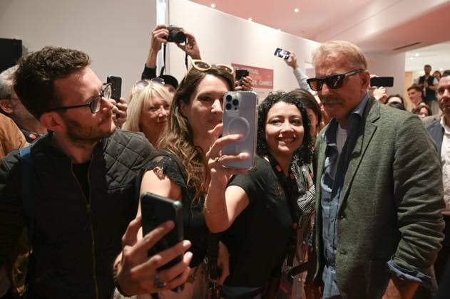 77eme Festival International du Film de Cannes MontÃ e des marches du film 77th International Cannes Film Festival Press Conference HORIZON KEVIN COSTNER 305241 2024 05 20 Costner, Kevin  Copyright: xSergexArnalx xStarfacex STAR_305241_004