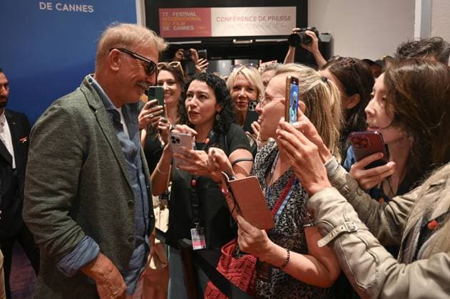 77eme Festival International du Film de Cannes MontÃ e des marches du film 77th International Cannes Film Festival Press Conference HORIZON KEVIN COSTNER 305241 2024 05 20 Costner, Kevin  Copyright: xSergexArnalx xStarfacex STAR_305241_011