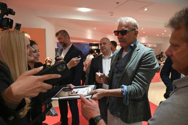 77eme Festival International du Film de Cannes MontÃ e des marches du film 77th International Cannes Film Festival Press Conference HORIZON KEVIN COSTNER 305241 2024 05 20 Costner, Kevin  Copyright: xSergexArnalx xStarfacex STAR_305241_013