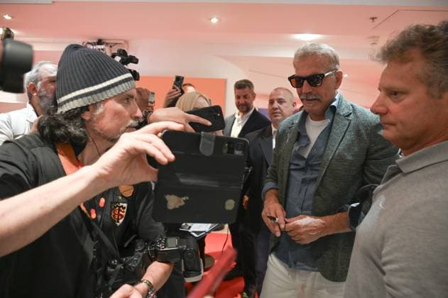 77eme Festival International du Film de Cannes MontÃ e des marches du film 77th International Cannes Film Festival Press Conference HORIZON KEVIN COSTNER 305241 2024 05 20 Costner, Kevin  Copyright: xSergexArnalx xStarfacex STAR_305241_014