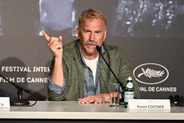77eme Festival International du Film de Cannes MontÃ e des marches du film 77th International Cannes Film Festival Press Conference HORIZON KEVIN COSTNER 305241 2024 05 20 Costner, Kevin  Copyright: xSergexArnalx xStarfacex STAR_305241_030