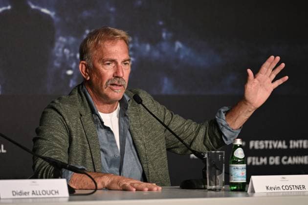 77eme Festival International du Film de Cannes MontÃ e des marches du film 77th International Cannes Film Festival Press Conference HORIZON KEVIN COSTNER 305241 2024 05 20 Costner, Kevin  Copyright: xSergexArnalx xStarfacex STAR_305241_035