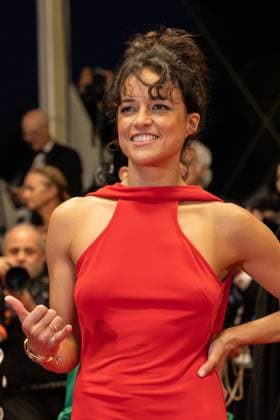 B MontÃ e des marches du film Â The Shrouds Les linceuls Â lors du 77eme Festival International du Film de Cannes Michelle Rodriguez MontÃ e des marches du film Â Les Linceuls Â lors du 77eme Festival International du Film de Cannes, au Palais des Festivals Ã Cannes Le 20 mai 2024 Olivier Borde Bestimage Red carpet of the movie Â The Shrouds Â during the 77th Cannes International Film Festival at the Palais des Festivals in Cannes, France On may 20th 2024 Cannes France  Copyright: xOLIVIERxBORDEx xBESTIMAGExOLIVIERxBORDEx xBESTIMAGEx