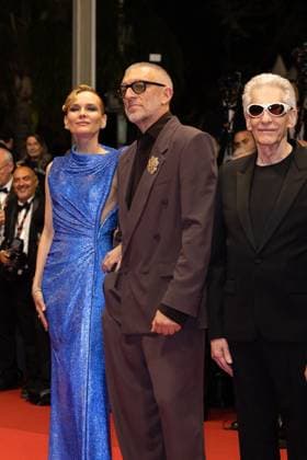 B MontÃ e des marches du film Â The Shrouds Les linceuls Â lors du 77eme Festival International du Film de Cannes Diane Kruger, Vincent Cassel, David Cronenberg MontÃ e des marches du film Â Les Linceuls Â lors du 77eme Festival International du Film de Cannes, au Palais des Festivals Ã Cannes Le 20 mai 2024 Olivier Borde Bestimage Red carpet of the movie Â The Shrouds Â during the 77th Cannes International Film Festival at the Palais des Festivals in Cannes, France On may 20th 2024 Cannes France  Copyright: xOLIVIERxBORDEx xBESTIMAGExOLIVIERxBORDEx xBESTIMAGEx
