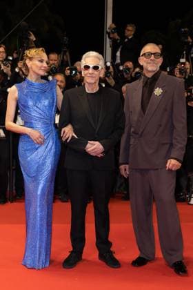 B MontÃ e des marches du film Â The Shrouds Les linceuls Â lors du 77eme Festival International du Film de Cannes Diane Kruger, David Cronenberg, Vincent Cassel MontÃ e des marches du film Â Les Linceuls Â lors du 77eme Festival International du Film de Cannes, au Palais des Festivals Ã Cannes Le 20 mai 2024 Olivier Borde Bestimage Red carpet of the movie Â The Shrouds Â during the 77th Cannes International Film Festival at the Palais des Festivals in Cannes, France On may 20th 2024 Cannes France  Copyright: xOLIVIERxBORDEx xBESTIMAGExOLIVIERxBORDEx xBESTIMAGEx