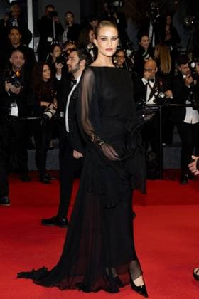 M MontÃ e des marches du film Â The Shrouds Les linceuls Â lors du 77eme Festival International du Film de Cannes Rosie Huntington Whiteley MontÃ e des marches du film Â Les Linceuls Â lors du 77eme Festival International du Film de Cannes, au Palais des Festivals Ã Cannes On may 20th 2024 Jacovides Moreau Bestimage Red carpet of the movie Â The Shrouds Â during the 77th Cannes International Film Festival at the Palais des Festivals in Cannes, France On may 20th 2024 Cannes France  Copyright: xJACOVIDES-MOREAUx xBESTIMAGExJACOVIDES-MOREAUx xBESTIMAGEx
