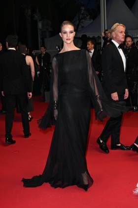 Cannes, 77th Cannes Film Festival 2024, Red carpet film The Shrouds in the photo Rosie Huntington-Whiteley  Copyright: xSimonexComix xipa-agency.netx xPoolxPhotoxEventsx03x IPA_Agency_IPA46324663
