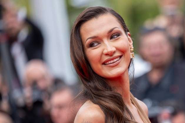 B MontÃ e des marches du film Â The Apprentice Â lors du 77eme Festival International du Film de Cannes Bella Hadid MontÃ e des marches du film Â The Apprentice Â lors du 77eme Festival International du Film de Cannes, au Palais des Festivals Ã Cannes On may 20th 2024 Olivier Borde Bestimage Red carpet of the movie Â The Apprentice Â during the 77th Cannes International Film Festival at the Palais des Festivals in Cannes, France On may 20th 2024 Cannes France  Copyright: xOLIVIERxBORDEx xBESTIMAGExOLIVIERxBORDEx xBESTIMAGEx