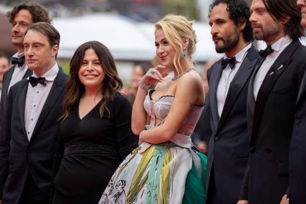 B MontÃ e des marches du film Â The Apprentice Â lors du 77eme Festival International du Film de Cannes Gabriel Sherman, Amy Baer, Maria Bakalova, Ali Abbasi, Sebastian Stan MontÃ e des marches du film Â The Apprentice Â lors du 77eme Festival International du Film de Cannes, au Palais des Festivals Ã Cannes Le 20 mai 2024 Olivier Borde Bestimage Red carpet of the movie Â The Apprentice Â during the 77th Cannes International Film Festival at the Palais des Festivals in Cannes, France On may 20th 2024 Cannes France  Copyright: xOLIVIERxBORDEx xBESTIMAGExOLIVIERxBORDEx xBESTIMAGEx
