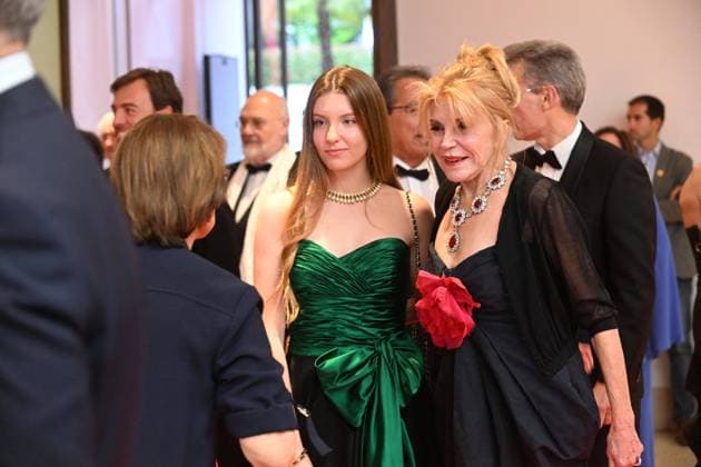 Carmen Thyssen Receives Bazaar Women in Art Award - Madrid Carmen Cervera, Baroness Thyssen, with her daughter Carmen at the presentation of the Baazar Women in Art award at the Thyssen-Bornemisza Museum, on May 20, 2024, in Madrid, Spain. Photo by Jose Oliva Europa Press ABACAPRESS.COM Madrid Spain  Copyright: xEuropaxPress ABACAx