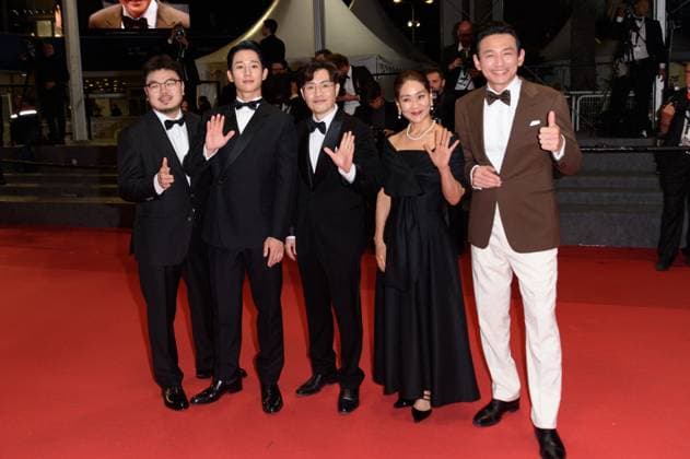Cannes Veteran 2 Red Carpet NG Jung Hae-in, Ryoo Seung-Wan, a guest and Hwang Jeong-min attending the ?Veteran 2? Screening and Red Carpet at Palais Des Festivals in Cannes, France on May 20 2024 as part of the 77th Cannes Film Festival. Photo by Nicolas Genin ABACAPRESS.COM Cannes France  Copyright: xGeninxNicolas ABACAx