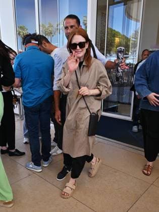 Cannes, 77th Cannes Film Festival 2024, day 8 - arrivals at the Martinez hotel Pictured: Julianne Moore  Copyright: xManuelexMangiarottix xipa-agencyx xPoolxPhotoxEventsx03x IPA_Agency_IPA46348463