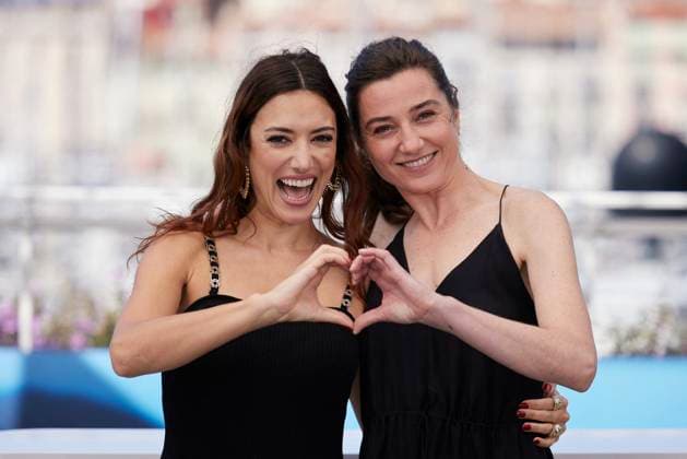 Photocall du film Adami lors du 77eme Festival International du Film de Cannes Vanessa Guide, Nina Meurisse Photocall of the film Adami during the 77th Cannes International Film Festival on May 21, 2024 Cannes France Jacovides Moreau Bestimage Photocall of the film Adami during the 77th Cannes International Film Festival on May 21, 2024 Cannes France  Copyright: xJACOVIDES-MOREAUx xBESTIMAGExJACOVIDES-MOREAUx xBESTIMAGEx