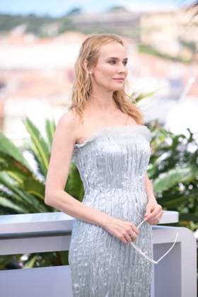 CANNES, FRANCE MAY 21 G D Diane KRUGER, actress, during the photocall of the film Les Linceuls screened in Competition at the 77th Cannes Film Festival at the Palais des Festivals on May 21, 2024 in Cannes, France CELEBRITES 77eme Festival de Cannes Photocall 21 05 2024 ValentinaClaret Panoramic 