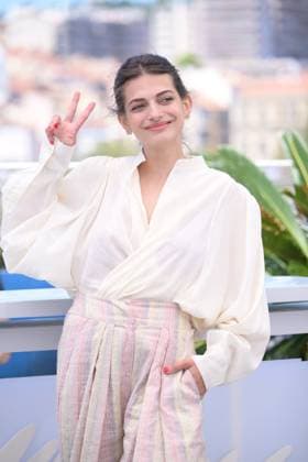CANNES, FRANCE MAY 21 G D Ghjuvanna BENEDETTI during the photocall of the film Â Le Royaume Â competing in the Un Certain Regard selection at the 77th Cannes Film Festival at the Palais des Festivals on May 21, 2024 in Cannes, France CELEBRITES 77eme Festival de Cannes Photocall 21 05 2024 ValentinaClaret Panoramic 