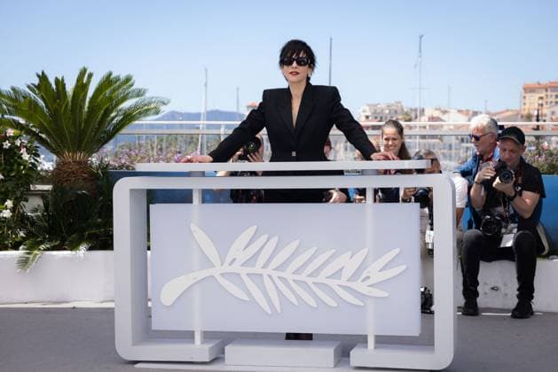 Entertainment Bilder des Tages Cannes - Jury Des Courts Metrages & De La Cinef Photocall President of the Short Films Jury Lubna Azabal attends a photocall for the Jury Des Courts Metrages & De La Cinef at the 77th annual Cannes Film Festival at Palais des Festivals on May 21, 2024 in Cannes, France. Photo by Shootpix ABACAPRESS.COM Cannes France  Copyright: xShootpix ABACAx