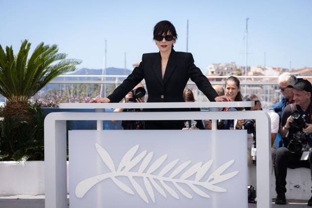 Cannes - Jury Des Courts Metrages & De La Cinef Photocall President of the Short Films Jury Lubna Azabal attends a photocall for the Jury Des Courts Metrages & De La Cinef at the 77th annual Cannes Film Festival at Palais des Festivals on May 21, 2024 in Cannes, France. Photo by Shootpix ABACAPRESS.COM Cannes France  Copyright: xShootpix ABACAx
