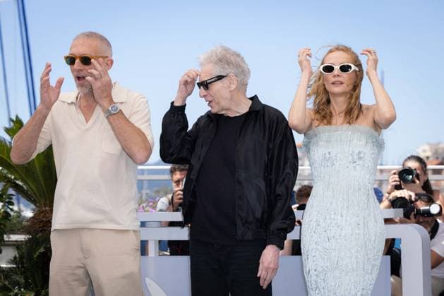 Cannes - The Shrouds Photocall Vincent Cassel, director David Cronenberg and Diane Kruger attend the The Shrouds (Les Linceuls) Photocall at the 77th annual Cannes Film Festival at Palais des Festivals on May 21, 2024 in Cannes, France. Photo by Shootpix ABACAPRESS.COM Cannes France  Copyright: xShootpix ABACAx