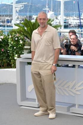 The Shrouds photocall at 77th Festival de Cannes - Cannes, France CANNES, FRANCE. May 21, 2024: Vincent Cassel at the The Shrouds photocall at the 77th Festival de Cannes. Picture: Paul Smith Featureflash Cannes France  Copyright: xPaulxSmithx xFeatureflashx