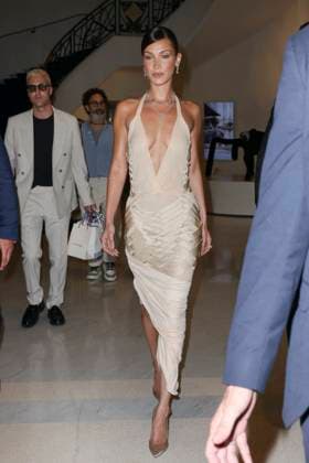 Cannes - Bella Hadid At Hotel Martinez Bella Hadid is spotted at Hotel Martinez during 77th Cannes Film Festival in Cannes, France on May 21, 2124. Photo by Marco Piovanotto ABACAPRESS.COM Cannes France  Copyright: xPiovanottoxMarco ABACAx