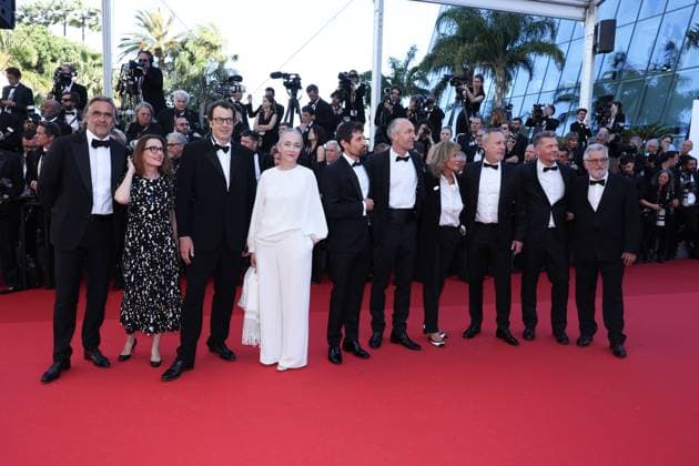 Cannes Olympic Flame On The Red Capet DB mmanuel Chain at the arrival of olympic flame on Marcello Mio Red Carpet at the 77th annual Cannes Film Festival at Palais des Festivals on May 21, 2024 in Cannes, France. Photo by David Boyer ABACAPRESS.COM Cannes France  Copyright: xBoyerxDavid ABACAx