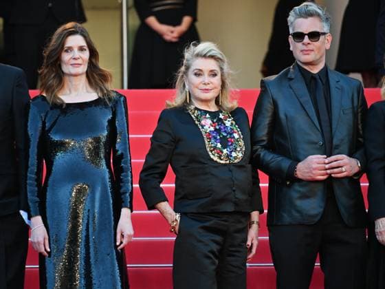Cannes, 77th Cannes Film Festival 2024, Seventh evening - Red carpet film Marcello Mio - In the photo: Benjamin Biolay, Catherine Deneuve, and Chiara Mastroianni  Copyright: xManuelexMangiarottix xipa-agencyx xPoolxPhotoxEventsx03x IPA_Agency_IPA46369454