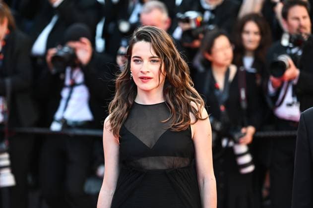 News - Marcello Mio Red Carpet - The 77th Annual Cannes Film Festival Rebecca Marder attends the Marcello Mio Red Carpet at the 77th annual Cannes Film Festival at Palais des Festivals on May 21, 2024 in Cannes, France. Cannes Palais des Festival France Copyright: xStefanosxKyriazisx xLiveMediax LPN_1365018
