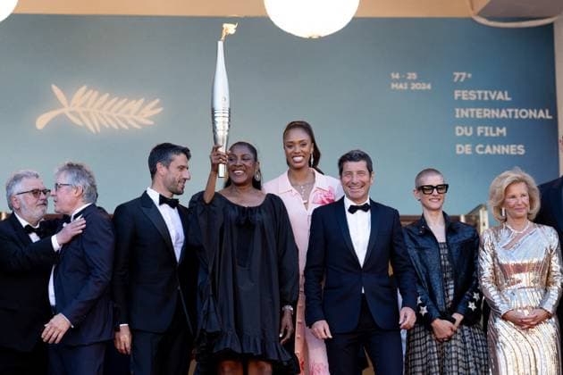 M MontÃ e des marches du film Â Marcello Mio Â lors du 77eme Festival International du Film de Cannes Guest, Thierry Rey, Tony Estanguet, Marie JosÃ e Perec et la flamme olympique, Iliana Rupert, David Lisnard, Marie Patouillet, Iris Knobloch MontÃ e des marches du film Â Marcello Mio Â lors du 77eme Festival International du Film de Cannes, au Palais des Festivals Ã Cannes On may 21th 2024 Jacovides Moreau Bestimage Red carpet of the movie Â Marcello Mio Â during the 77th Cannes International Film Festival at the Palais des Festivals in Cannes, France On may 21th 2024 Cannes France  Copyright: xJACOVIDES-MOREAUx xBESTIMAGExJACOVIDES-MOREAUx xBESTIMAGEx