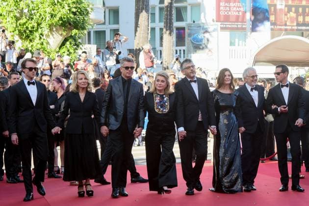 CC MontÃ e des marches du film Â Marcello Mio Â lors du 77eme Festival International du Film de Cannes Hugh Skinner, Nicole Garcia, Benjamin Biolay, Catherine Deneuve, Christophe HonorÃ , Chiara Mastroianni, Fabrice Luchini, Melvil Poupaud MontÃ e des marches du film Â Marcello Mio Â lors du 77eme Festival International du Film de Cannes, au Palais des Festivals Ã Cannes Le 21 mai 2024 Christophe Clovis Bestimage Red carpet of the movie Â Marcello Mio Â during the 77th Cannes International Film Festival at the Palais des Festivals in Cannes, France On may 21th 2024 Cannes France  Copyright: xChristophexClovisx xBestimagexChristophexClovisx xBestimagex