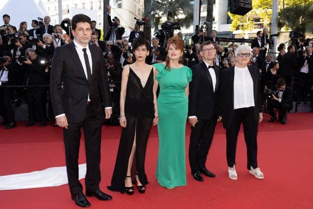 M MontÃ e des marches du film Â Marcello Mio Â lors du 77eme Festival International du Film de Cannes Vladimir Perisic, Lubna Azabal, Marie Castille Mention Schaar, Paolo Moretti, Claudine Nougaret Jury Court MÃ trage MontÃ e des marches du film Â Marcello Mio Â lors du 77eme Festival International du Film de Cannes, au Palais des Festivals Ã Cannes On may 21th 2024 Jacovides Moreau Bestimage Red carpet of the movie Â Marcello Mio Â during the 77th Cannes International Film Festival at the Palais des Festivals in Cannes, France On may 21th 2024 Cannes France  Copyright: xJACOVIDES-MOREAUx xBESTIMAGExJACOVIDES-MOREAUx xBESTIMAGEx