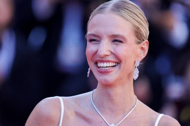 Cannes - Marcello Mio Red Carpet Leonie Hanne attends the Marcello Mio Red Carpet at the 77th annual Cannes Film Festival at Palais des Festivals on May 21, 2024 in Cannes, France. Photo by ShootPix ABACAPRESS.COM. Cannes France  Copyright: xShootPix ABACAx