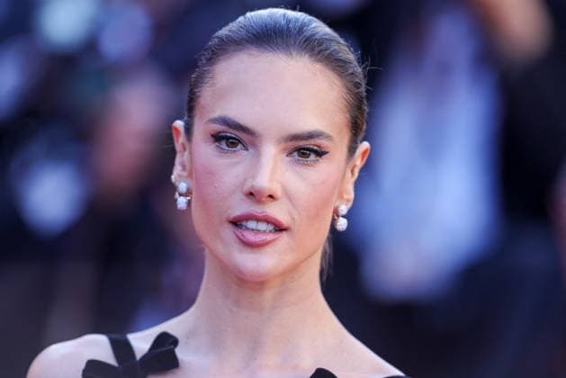 Cannes - Marcello Mio Red Carpet Alessandra Ambrosio attends the Marcello Mio Red Carpet at the 77th annual Cannes Film Festival at Palais des Festivals on May 21, 2024 in Cannes, France. Photo by ShootPix ABACAPRESS.COM. Cannes France  Copyright: xShootPix ABACAx