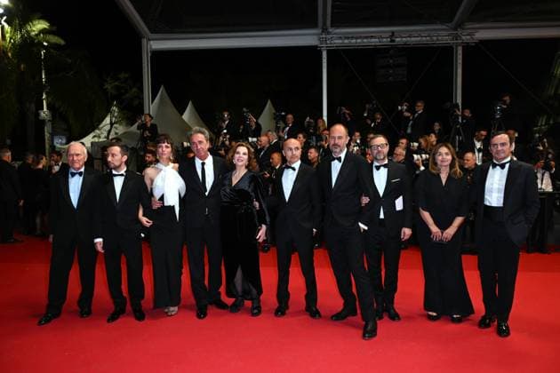 Cannes, 77th Cannes Film Festival 2024, Red carpet film Parthenope in the photo Isabella Ferrari, Peppe Lanzetta, Gary Oldman, Dario Aita, Stefania Sandrelli, Celeste Dalla Porta, Luisa Ranieri, Paolo Sorrentino, Daniele Rienzo Copyright: xSimonexComix xipa-agency.netx xPoolxPhotoxEventsx03x IPA_Agency_IPA46375758