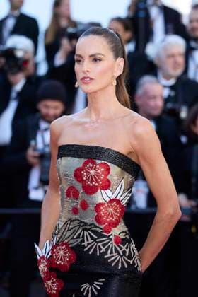 M MontÃ e des marches du film Â Marcello Mio Â lors du 77eme Festival International du Film de Cannes Izabel Goulart MontÃ e des marches du film Â Marcello Mio Â lors du 77eme Festival International du Film de Cannes, au Palais des Festivals Ã Cannes Le 21 mai 2024 Jacovides Moreau Bestimage Red carpet of the movie Â Marcello Mio Â during the 77th Cannes International Film Festival at the Palais des Festivals in Cannes, France On may 21th 2024 Cannes France  Copyright: xJACOVIDES-MOREAUx xBESTIMAGExJACOVIDES-MOREAUx xBESTIMAGEx
