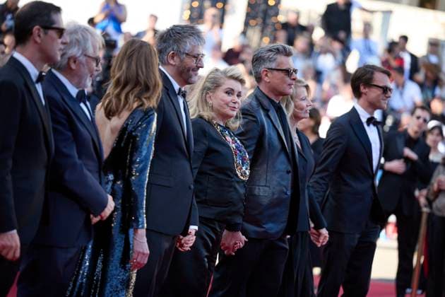 M MontÃ e des marches du film Â Marcello Mio Â lors du 77eme Festival International du Film de Cannes Melvil Poupaud, Fabrice Luchini, Chiara Mastroianni, Christophe HonorÃ , Catherine Deneuve, Benjamin Biolay, Nicole Garcia, Hugh Skinner MontÃ e des marches du film Â Marcello Mio Â lors du 77eme Festival International du Film de Cannes, au Palais des Festivals Ã Cannes Le 21 mai 2024 Jacovides Moreau Bestimage Red carpet of the movie Â Marcello Mio Â during the 77th Cannes International Film Festival at the Palais des Festivals in Cannes, France On may 21th 2024 Cannes France  Copyright: xJACOVIDES-MOREAUx xBESTIMAGExJACOVIDES-MOREAUx xBESTIMAGEx