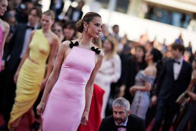 M MontÃ e des marches du film Â Marcello Mio Â lors du 77eme Festival International du Film de Cannes Alessandra Ambrosio MontÃ e des marches du film Â Marcello Mio Â lors du 77eme Festival International du Film de Cannes, au Palais des Festivals Ã Cannes Le 21 mai 2024 Jacovides Moreau Bestimage Red carpet of the movie Â Marcello Mio Â during the 77th Cannes International Film Festival at the Palais des Festivals in Cannes, France On may 21th 2024 Cannes France  Copyright: xJACOVIDES-MOREAUx xBESTIMAGExJACOVIDES-MOREAUx xBESTIMAGEx