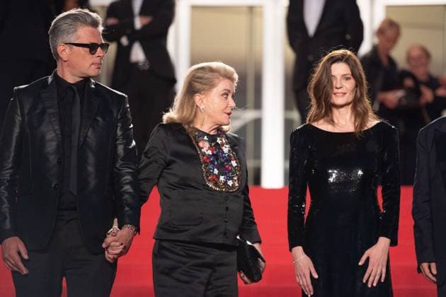 Cannes Marcello Mio Premiere Exit Benjamin Biolay, Catherine Deneuve and Chiara Mastroianni attending the Marcello Mio Premiere as part of the 77th Cannes International Film Festival in Cannes, France on May 20, 2024. Photo by Aurore Marechal ABACAPRESS.COM Cannes France  Copyright: xMarechalxAurore ABACAx