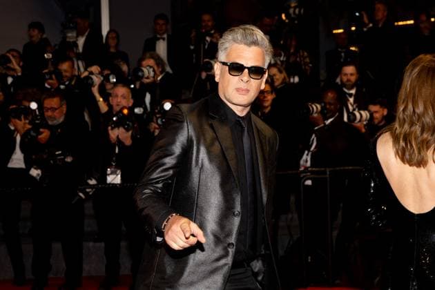 M Descente des marches du film Â Marcello Mio Â lors du 77eme Festival International du Film de Cannes Benjamin Biolay Descente des marches du film Â Marcello Mio Â lors du 77eme Festival International du Film de Cannes, au Palais des Festivals Ã Cannes Le 21 mai 2024 Jacovides Moreau Bestimage People leaving the red carpet of the movie Â Marcello Mio Â during the 77th Cannes International Film Festival at the Palais des Festivals in Cannes, France On may 21th 2024 Cannes France  Copyright: xJACOVIDES-MOREAUx xBESTIMAGExJACOVIDES-MOREAUx xBESTIMAGEx