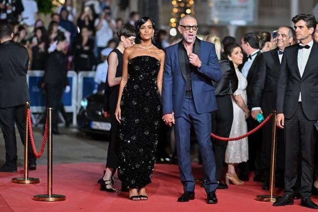 Cannes 2024 Premiere Parthenope Narah Baptista, Vincent Cassel at the premiere of the movie Parthenope during the 77th Cannes Film Festival in Cannes, France on May 21, 2024. Photo by Julien Reynaud APS-Medias ABACAPRESS.COM Cannes France  Copyright: xReynaudxJulien APS-Medias ABACAx
